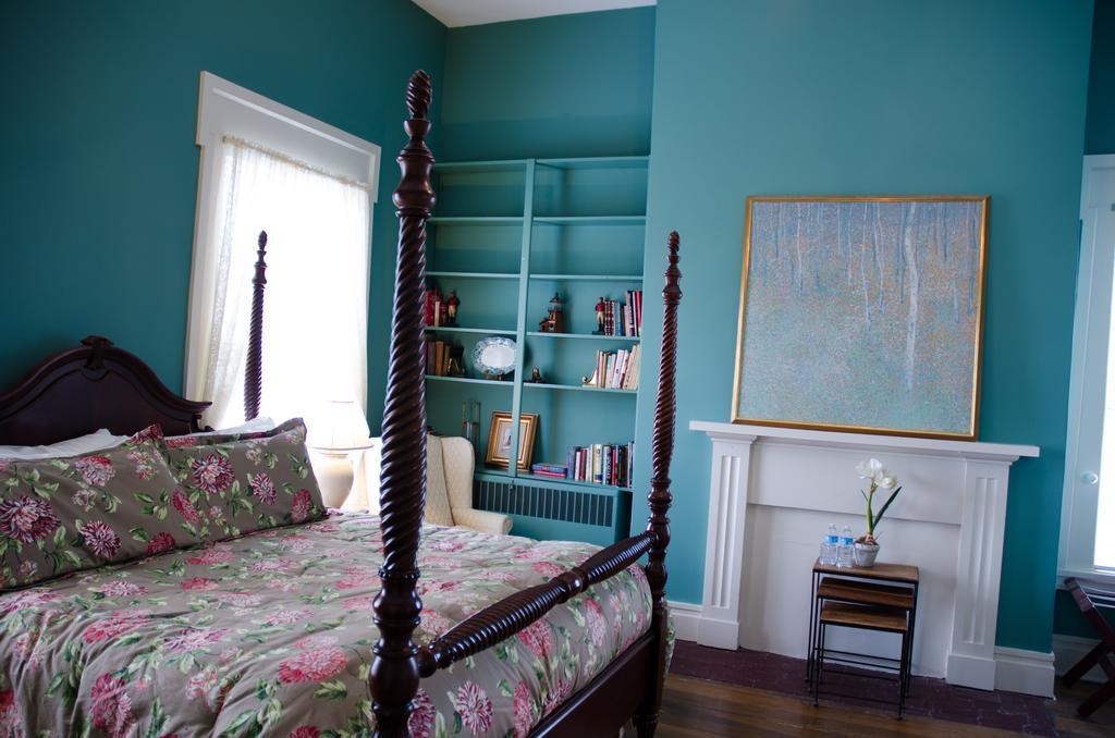 Bourbon Manor Bed & Breakfast Inn Bardstown Exterior photo